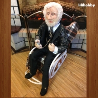 Кукла Дедушка в кресле